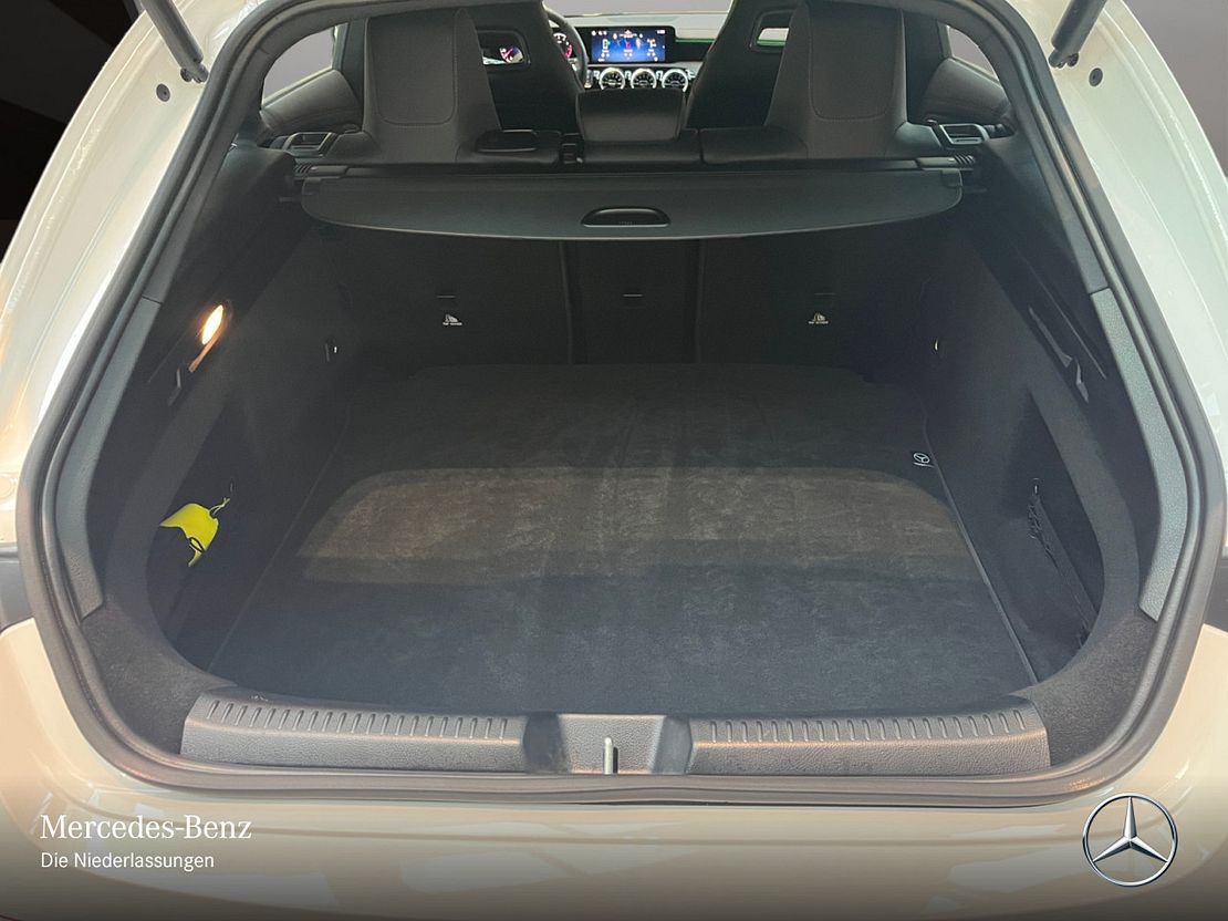 Mercedes-Benz CLA 200 AMG Line Shooting Brake