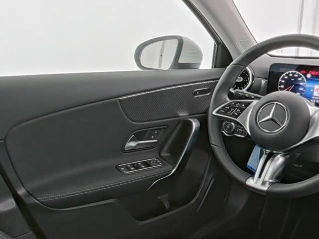 Mercedes-Benz A 200 Progressive