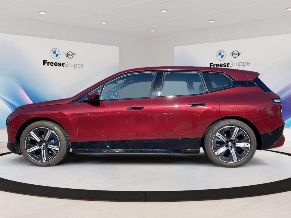 BMW iX xDrive40