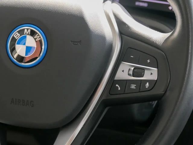 BMW 330 330e Touring xDrive