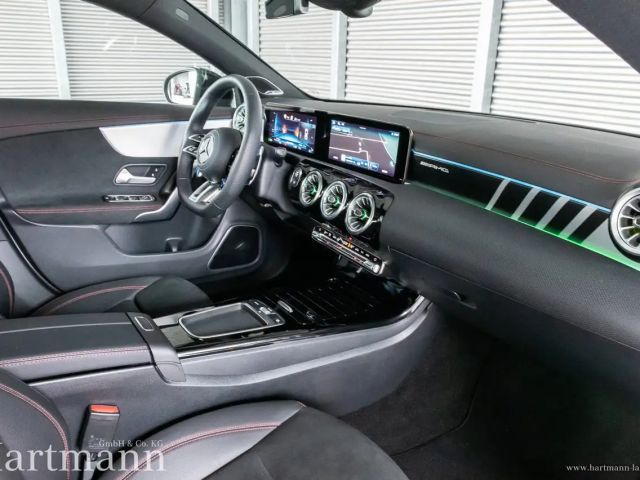 Mercedes-Benz CLA 350 4MATIC AMG Line