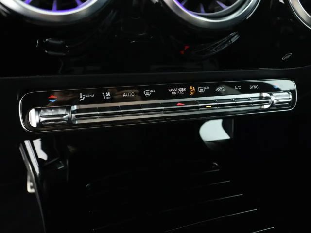 Mercedes-Benz CLA 200 AMG Line Coupé Premium