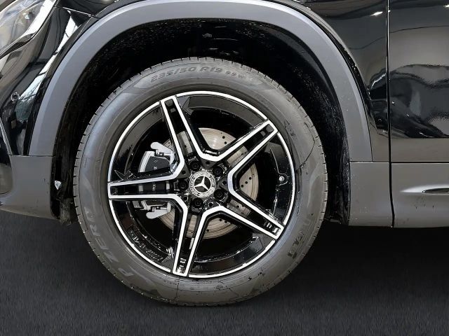 Mercedes-Benz GLB 200 AMG Line