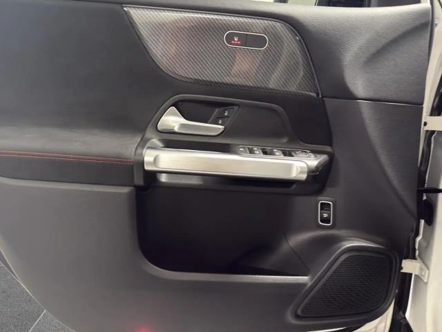 Mercedes-Benz GLB 180 AMG Line