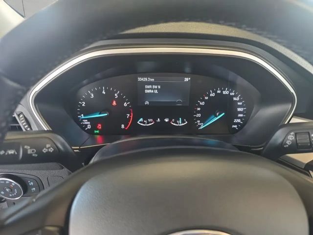 Ford Focus Cool & Connect EcoBoost Wagon