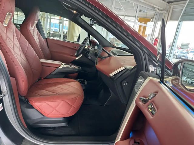 BMW iX xDrive