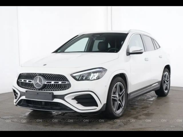 Mercedes-Benz GLA 180 AMG Line