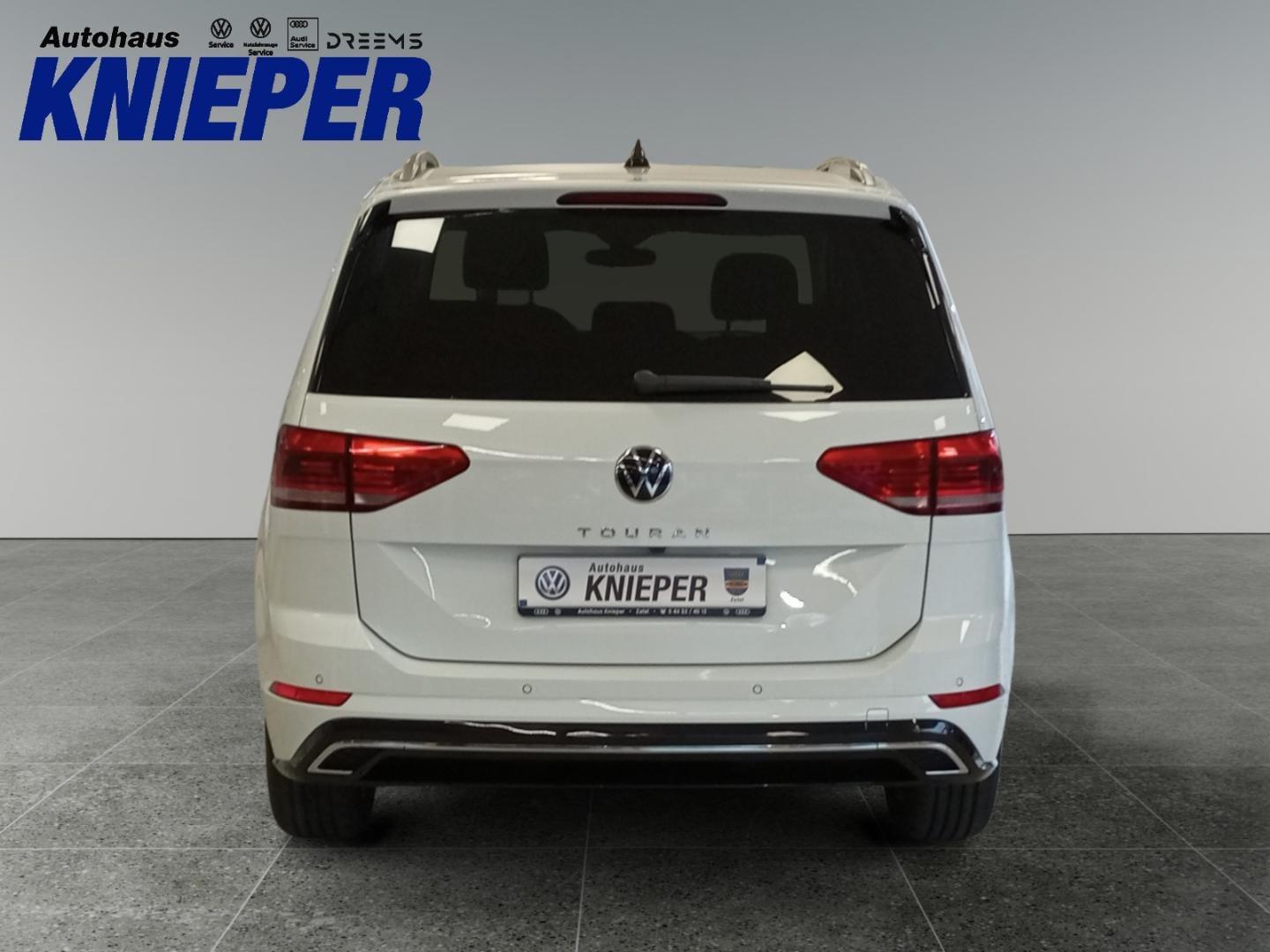 Volkswagen Touran 1.5 TSI Highline R-Line