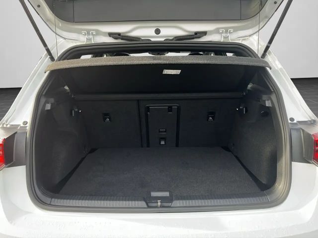 Volkswagen Golf IQ.Drive