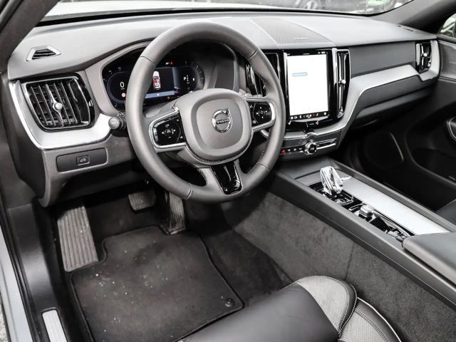 Volvo XC60 AWD Dark Plus