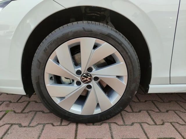 Volkswagen Golf 1.5 TSI