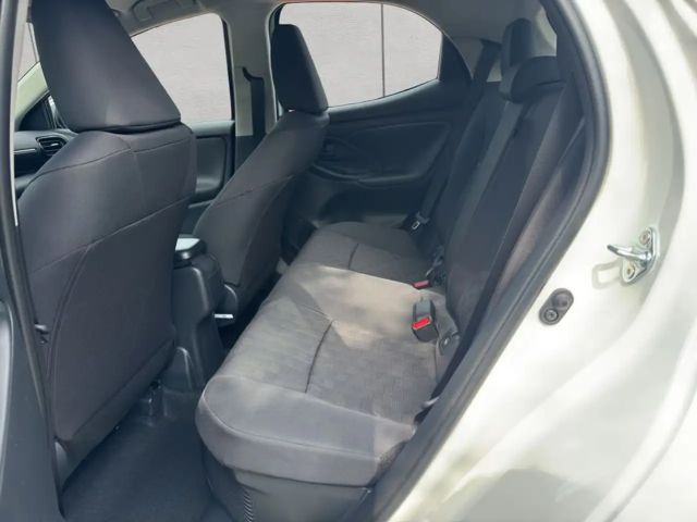 Toyota Yaris Business Hybride VVT-i