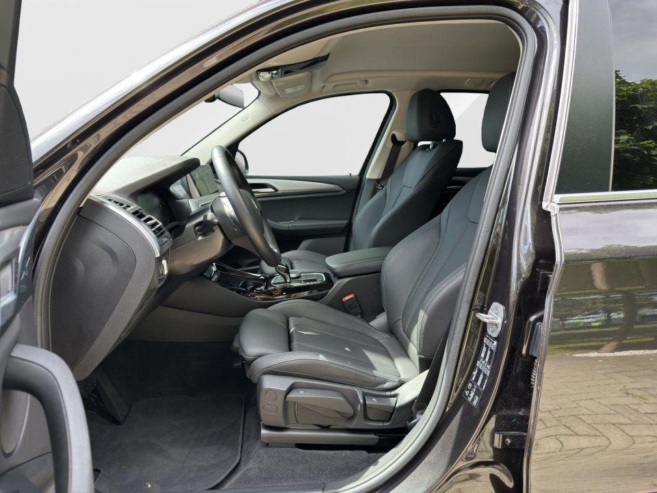 BMW X3 xDrive30i
