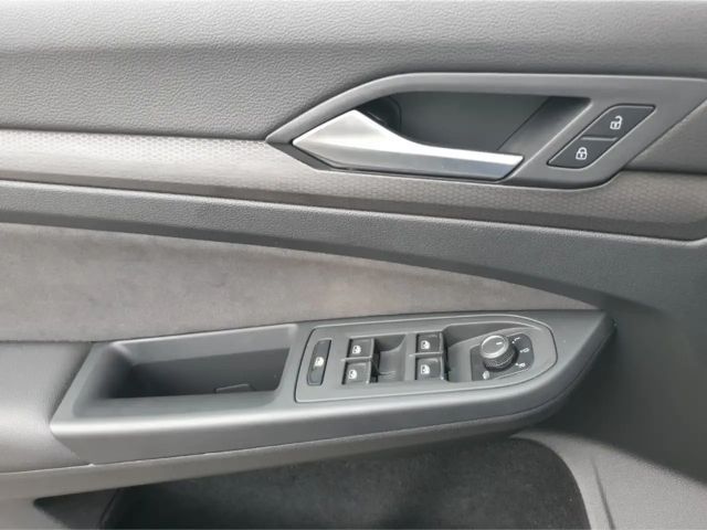 Volkswagen Golf 2.0 TSI Golf VIII