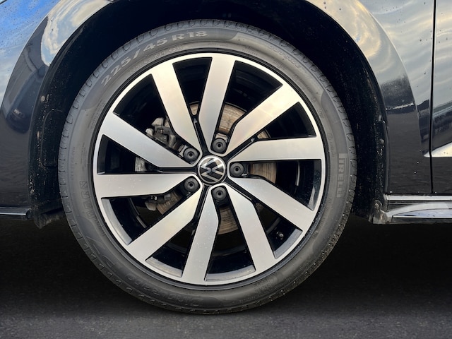 Volkswagen Touran 1.5 TSI DSG Highline R-Line