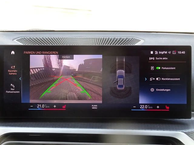 BMW 320 320i M-Sport Sedan