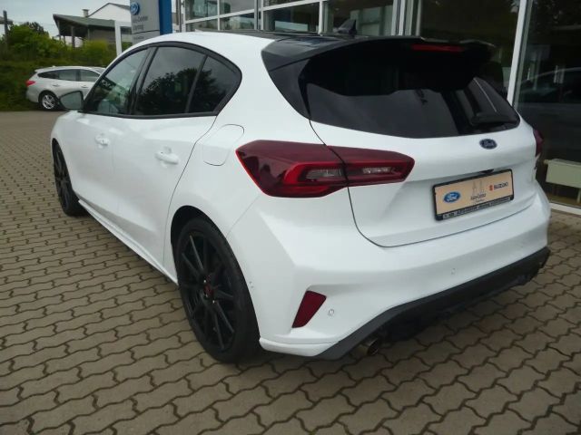 Ford Focus Limited ST Line