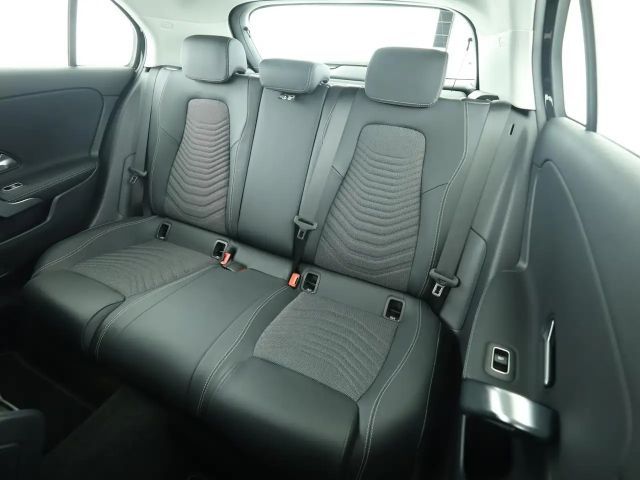 Mercedes-Benz A 200 Progressive