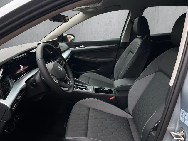 Volkswagen Golf 1.5 eTSI DSG Golf VIII