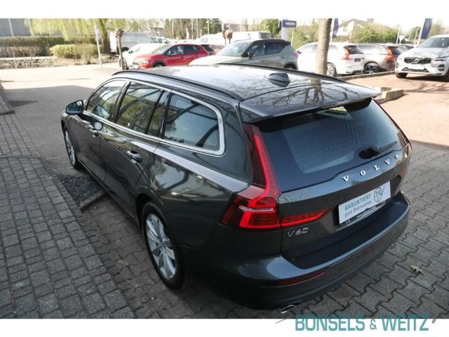 Volvo V60 Core Hybrid