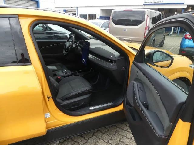 Ford Mustang Mach-E AWD GT