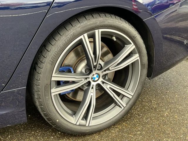 BMW 330 330i M-Sport Sedan xDrive