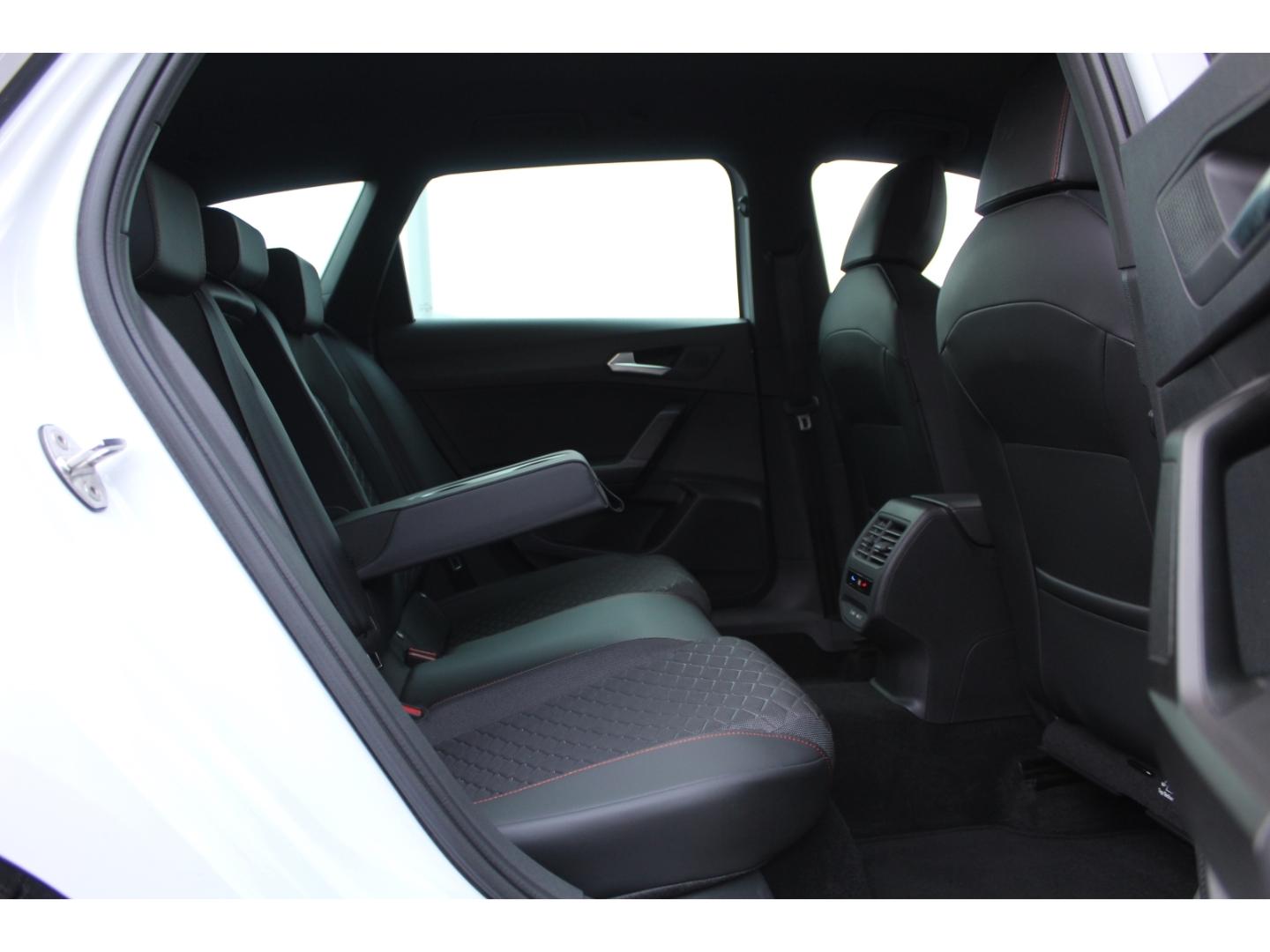 Seat Leon 2.0 TSI DSG FR-lijn Sportstourer