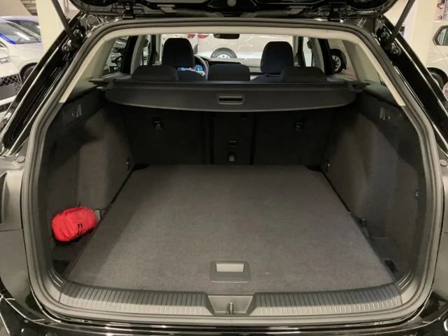 Volkswagen Golf 2.0 TDI DSG Style Variant