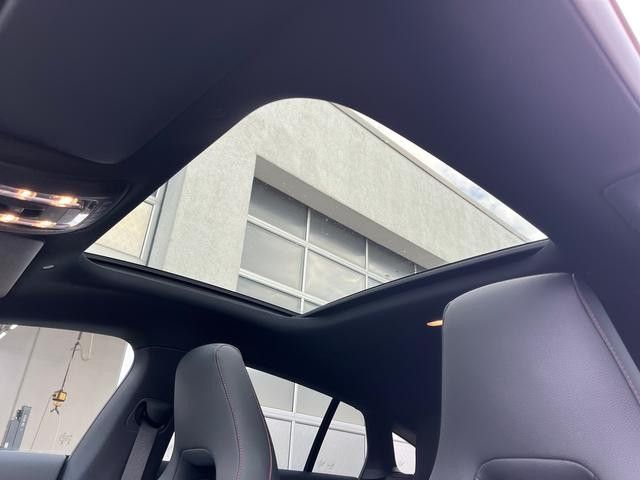 Mercedes-Benz CLA 180 AMG Line Shooting Brake