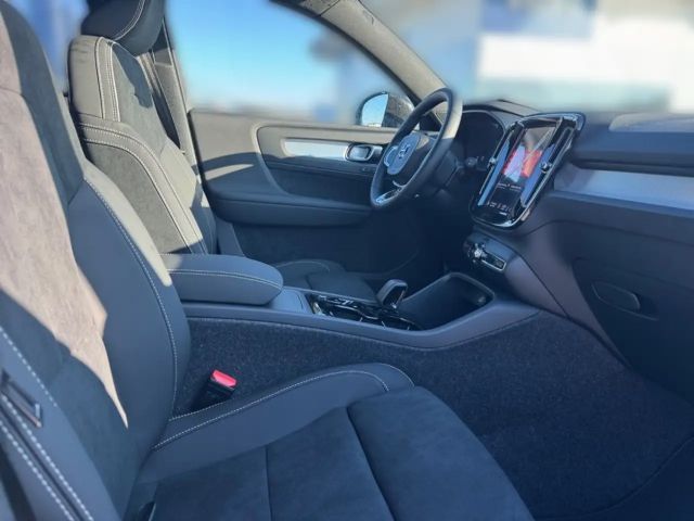 Volvo XC40 Dark Plus