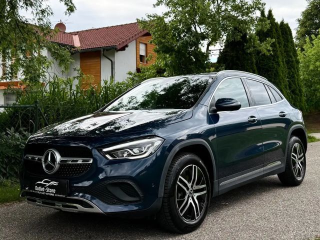 Mercedes-Benz GLA 220 GLA 220 d
