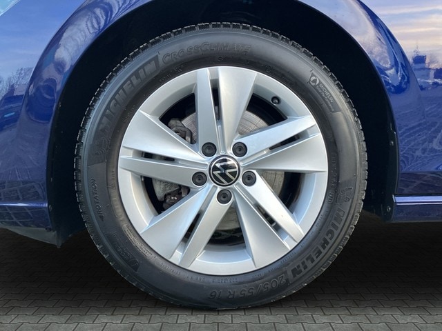 Volkswagen Golf 1.5 eTSI DSG Life Variant