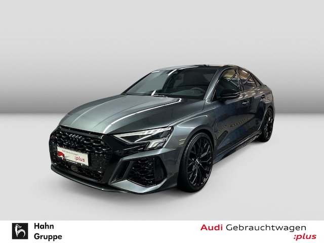 Audi RS3 Quattro S-Tronic Sedan