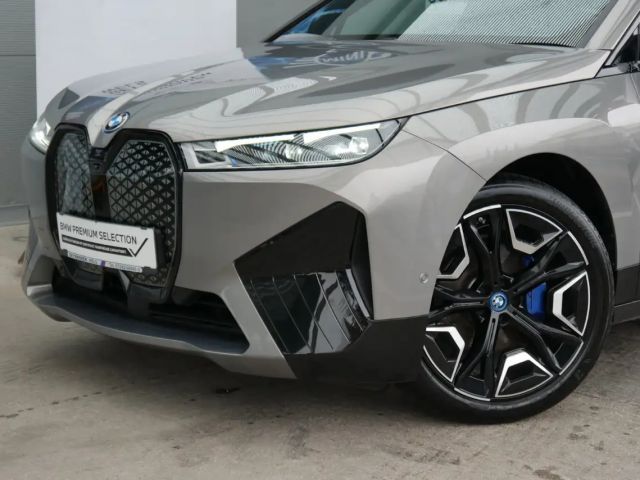 BMW iX xDrive40