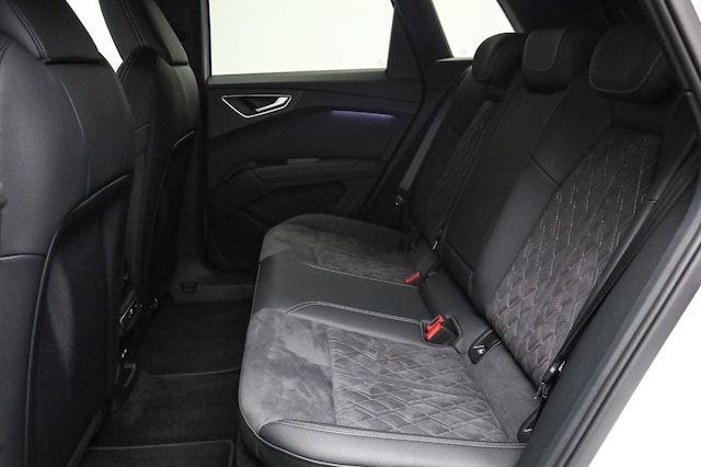 Audi Q4 e-tron SUV 45 e-tron Audi Q4 e-tron