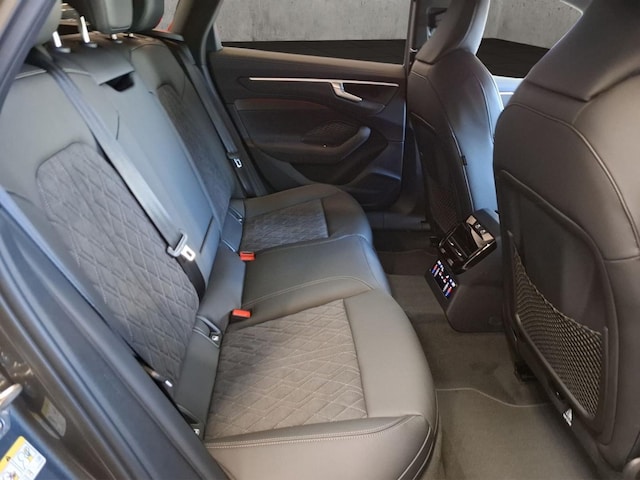 Audi A6 Avant Quattro S-Tronic