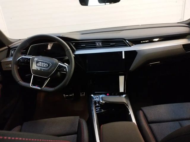 Audi Q8 e-tron 55 Business Quattro