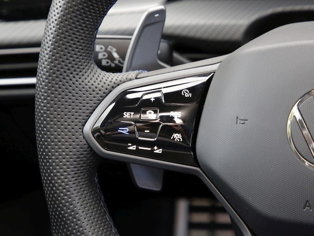 Volkswagen Golf 2.0 TSI DSG Golf VIII