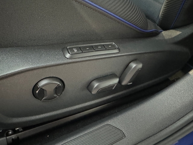 Volkswagen Golf Performance 2,0 l TSI+Kamera+ACC LED Matrix+