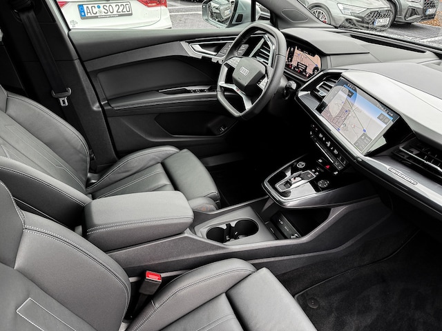 Audi Q4 e-tron SUV 45 e-tron Audi Q4 e-tron