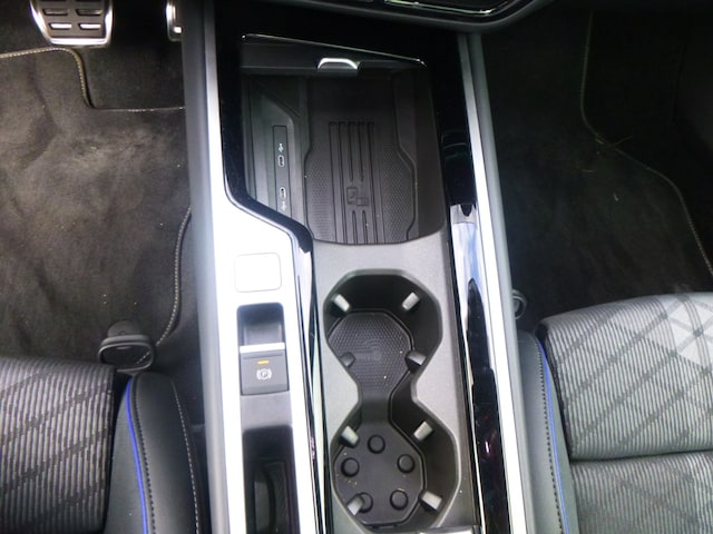 Volkswagen Passat DSG R-Line