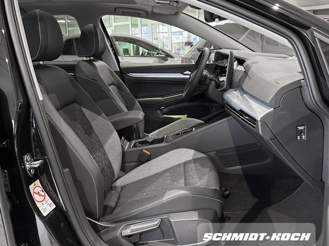 Volkswagen Golf 1.5 eTSI DSG Variant