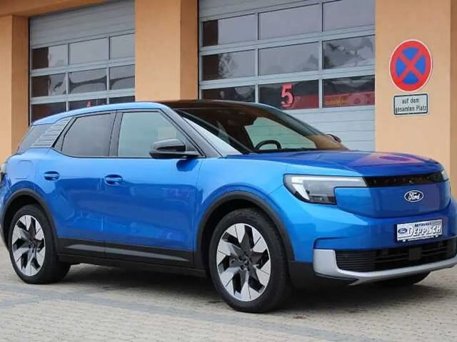 Ford Explorer Premium RWD