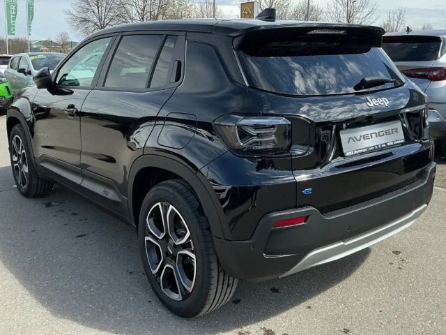 Jeep Avenger Summit