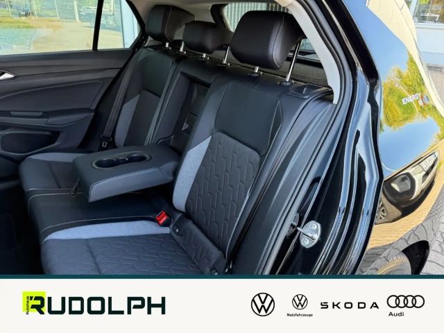 Volkswagen Golf 1.5 eTSI DSG Golf VIII