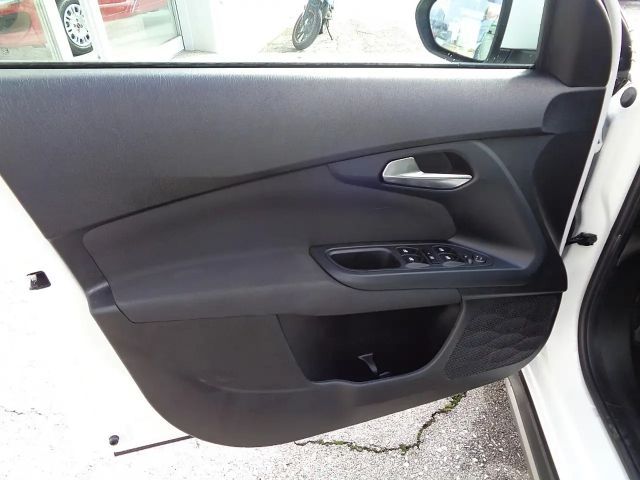 Fiat Tipo CityCross Cross Turbo