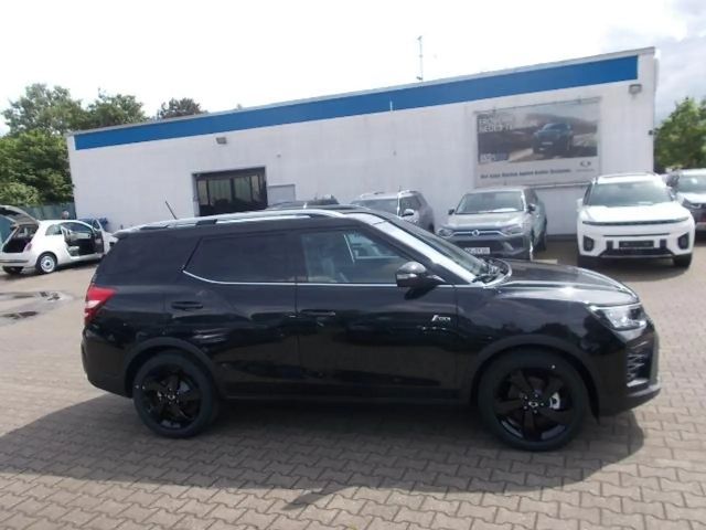 SsangYong Tivoli Grand Blackline 1.5T Navi LED Alu18" Sitzh. Kamera