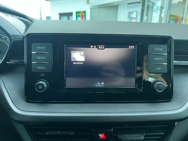 Skoda Fabia Essence 1.0i