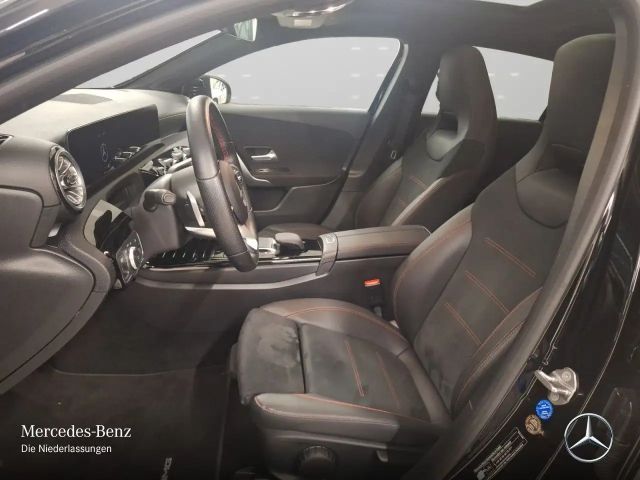 Mercedes-Benz A 250 A 250 e AMG Line