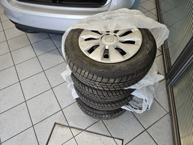 Skoda Fabia PDC,Sitzhzg.,Temp.,AppConnect,Alu